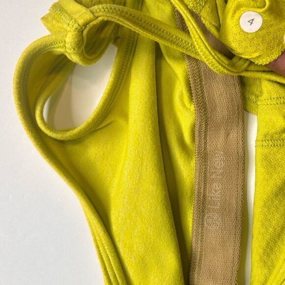 Lululemon Women’s No Limits Tank Top Sport Bra Lime Green Yellow Size 4 - Picture 6 of 16